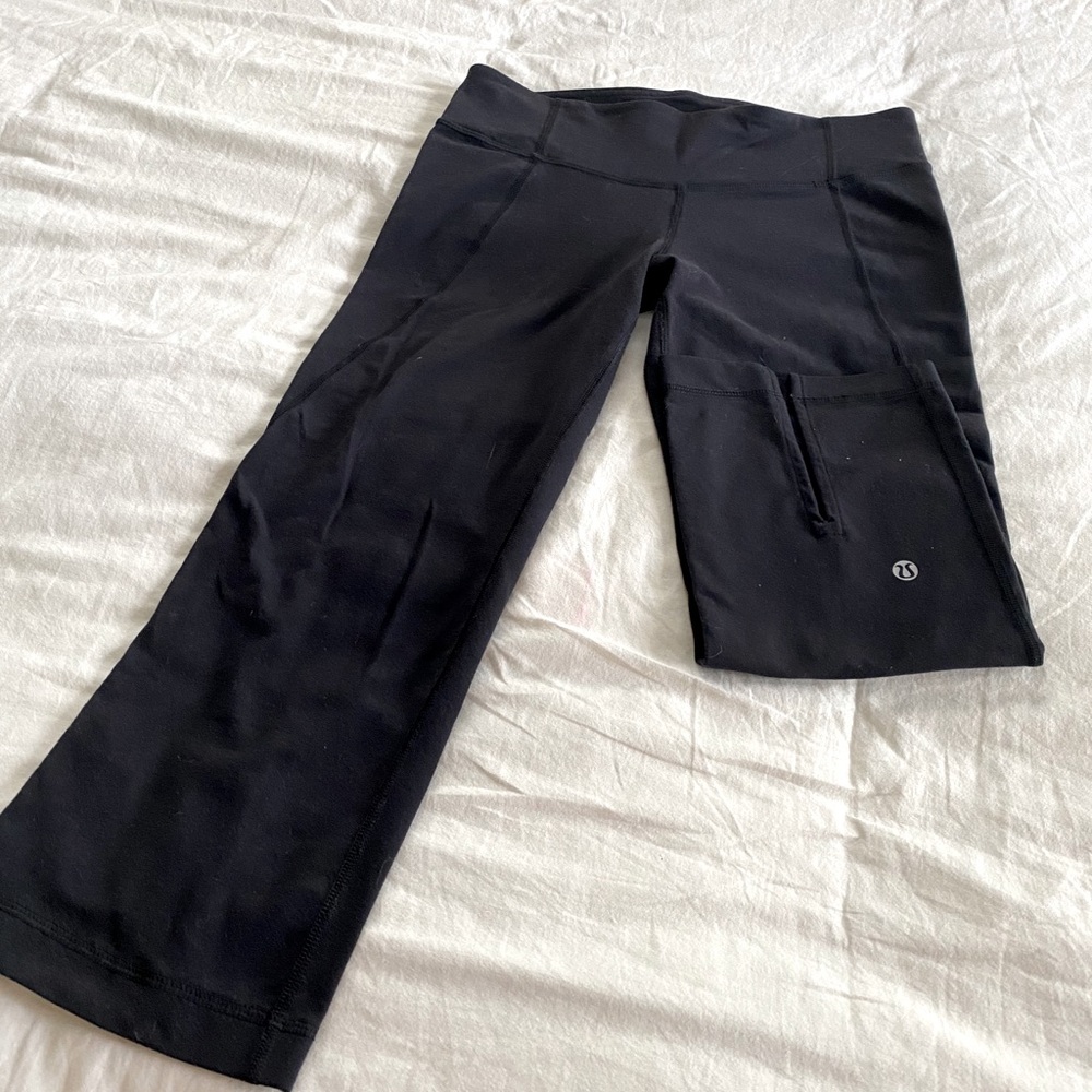 Lululemon crop workout pants